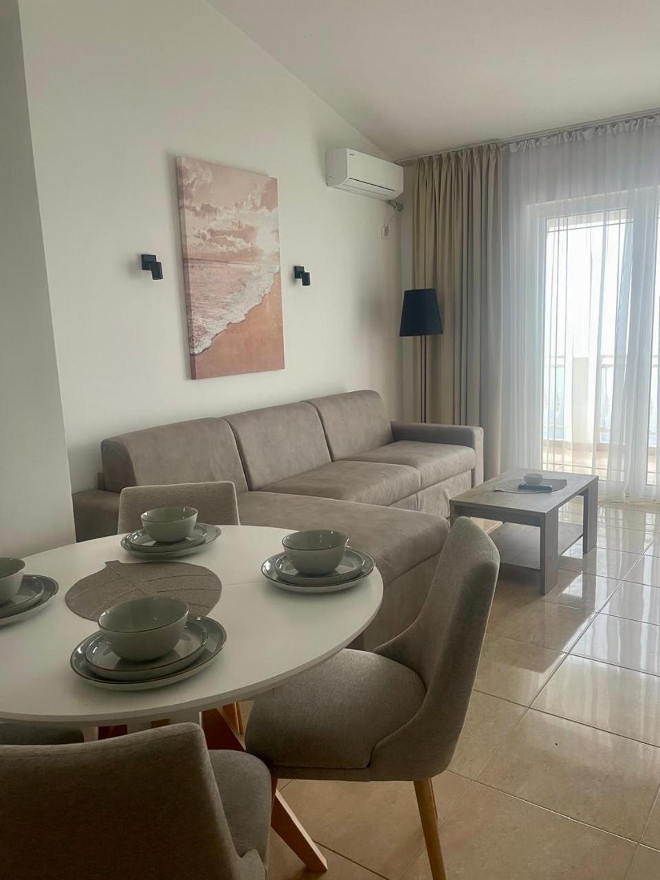 Apartments & Rooms Elite Dobra Voda Oda fotoğraf