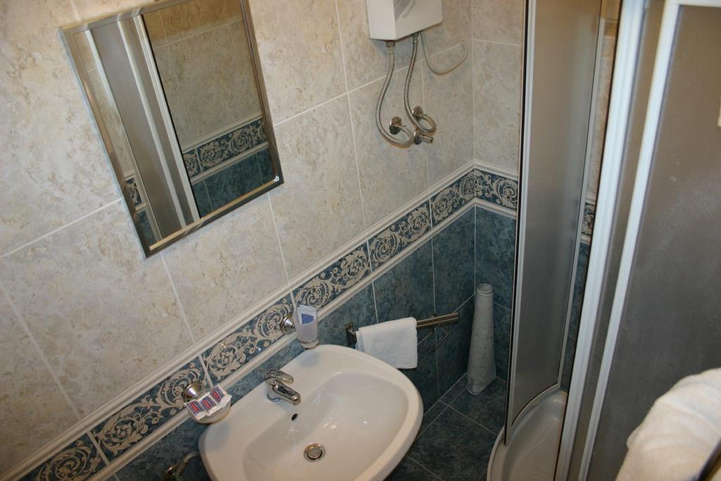 Apartments & Rooms Elite Dobra Voda Oda fotoğraf